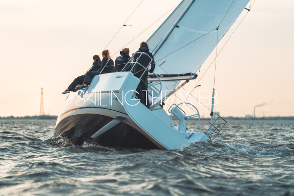 Elan e3 sailing